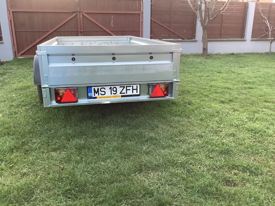 Vand remorca 750kg, noua, cu garantie, un singur ax, înmatriculata