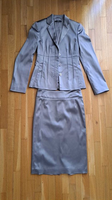 Costum dama Boss, marime XS, purtat o singura data, gri metalizat