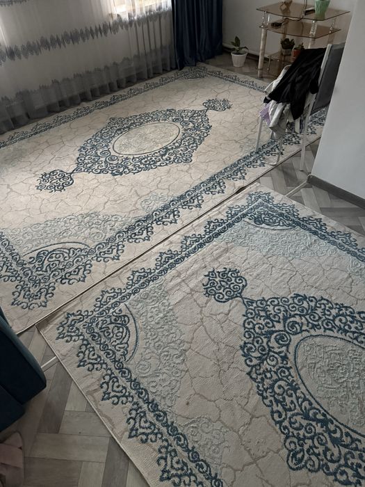 Ковры 2 шт с орнаментом