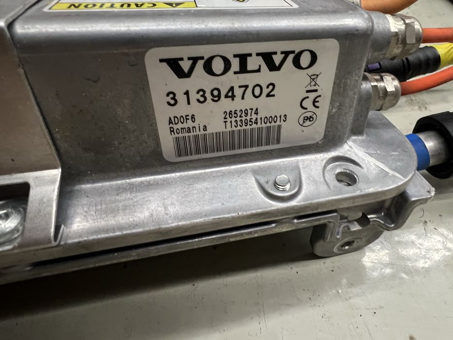 Компютър зареждане на батерия Volvo V60 D6 Plug in Hybrid