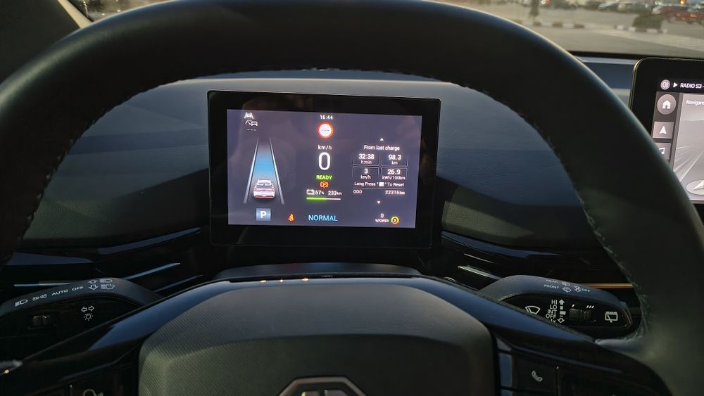 MG MG 4 Luxury, 64kw