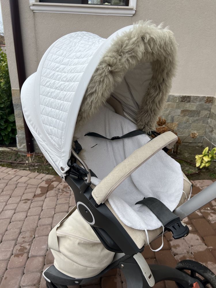 Stokke V5 детска количка Beige