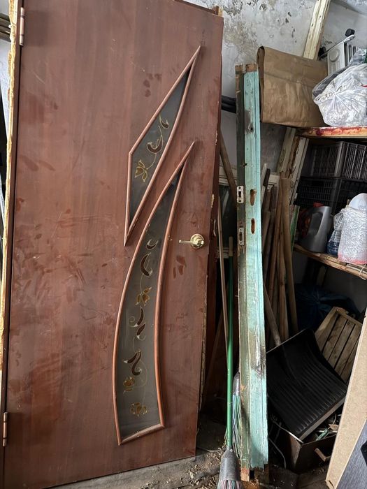 Продам межкомнатные дверь