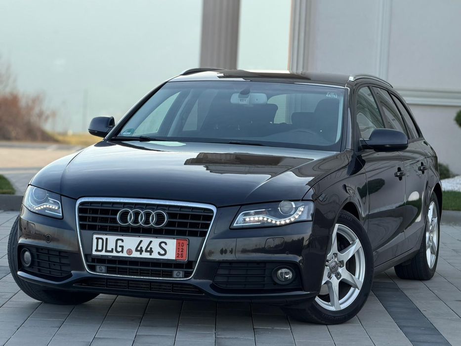 Audi A4 B8 S-line 2011  2.0 TDI 170 CP euro 5 adus azi
