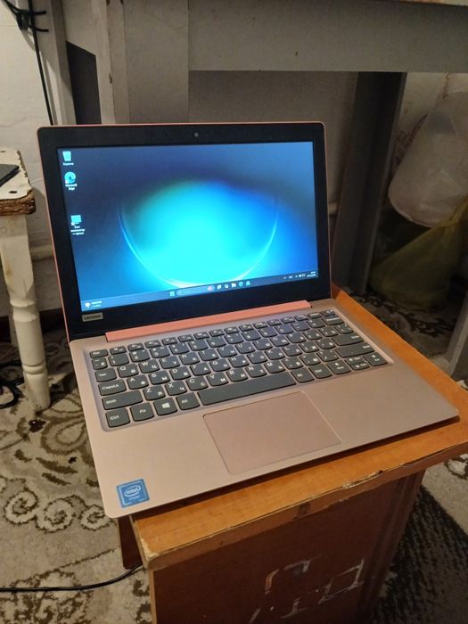 Продам ноутбук windows 11