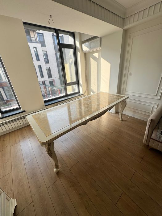 Стол в гостиную. Продам, в хорошем состоянии