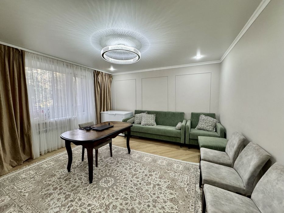 Продаётся 4 комн. кв - мкр.Степной-4, дом 12