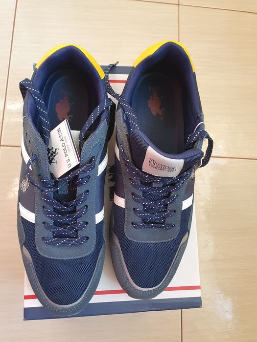 Vând adidași POLO ASSN