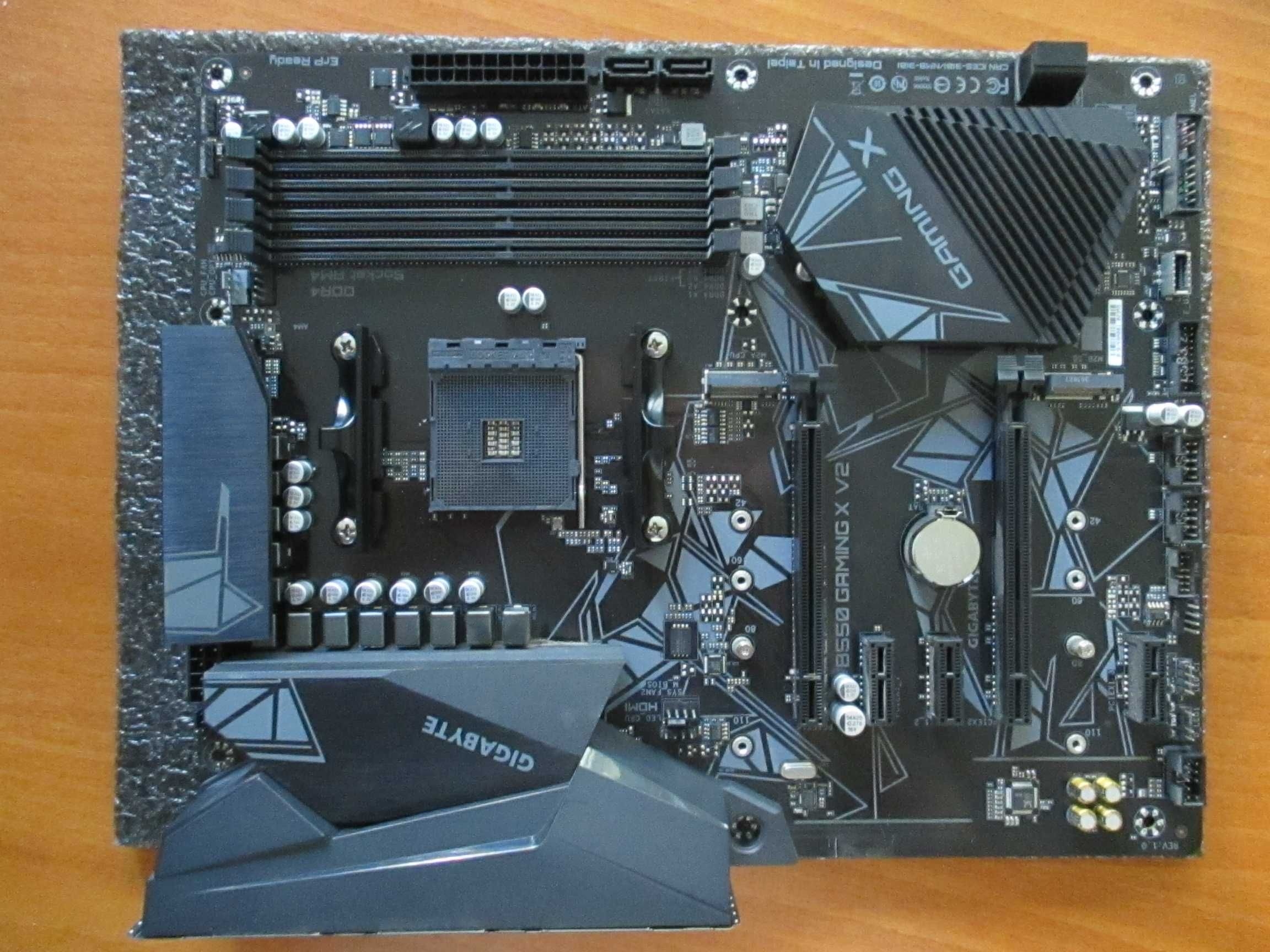 Дънна платка GIGABYTE B550 GAMING X V2, сокет АМ4