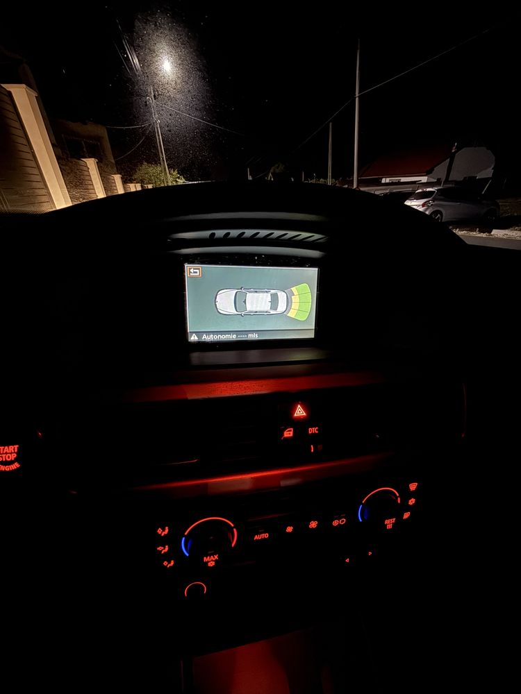 Bmw - E90 - 2006 - 2.0 D - Automat -piele - navi - senzori