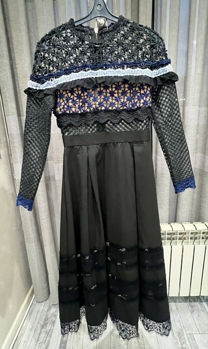 Продам вечерние платья