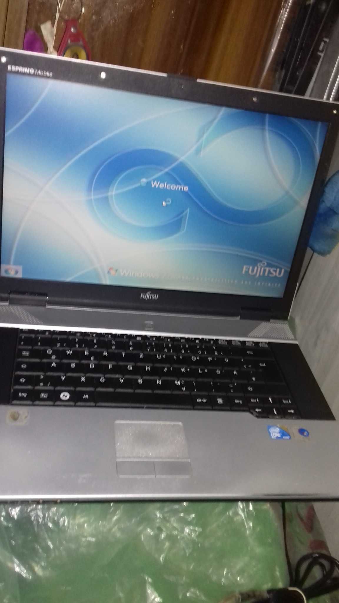 Laptop Fujitsu Esprimo Mobile V6555  Hdd 160Gb-2,5GbDDR2Intel Core Duo