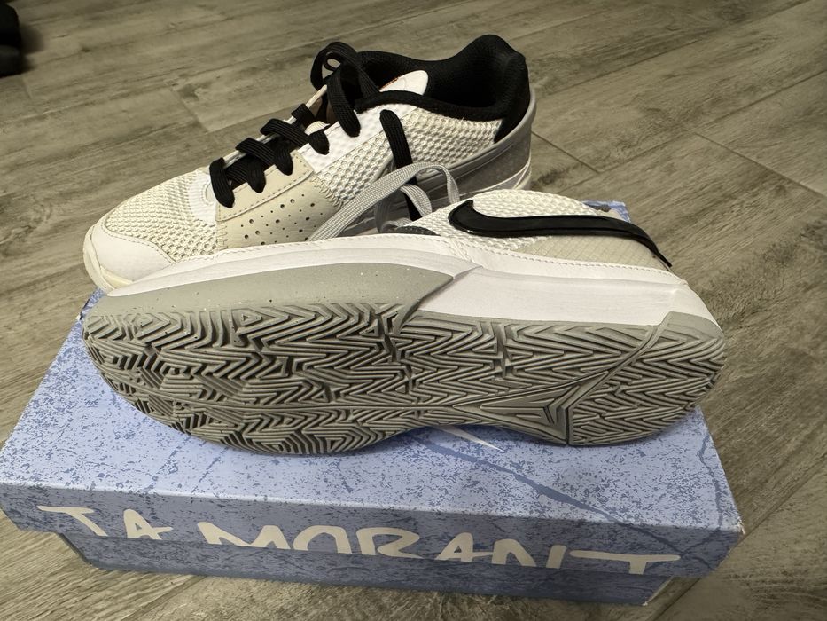 Adidasi Nike - Ja Morant