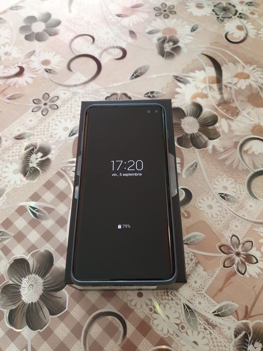 Vând Samsung Galaxy S10 Plus Ca Nou