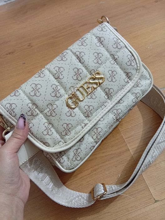 Genți de damă Guess