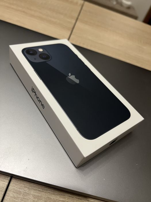 *** ЧИСТО НОВ *** Iphone 13 128 GB