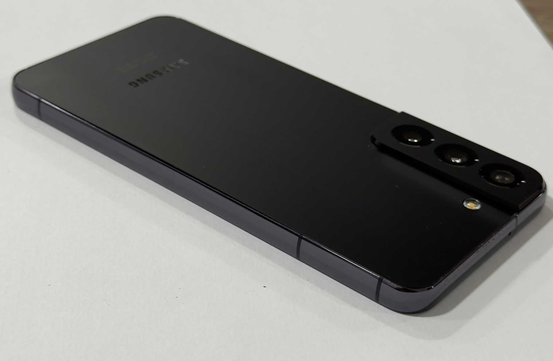 Samsung Galaxy S22 5G 128GB 8GB RAM