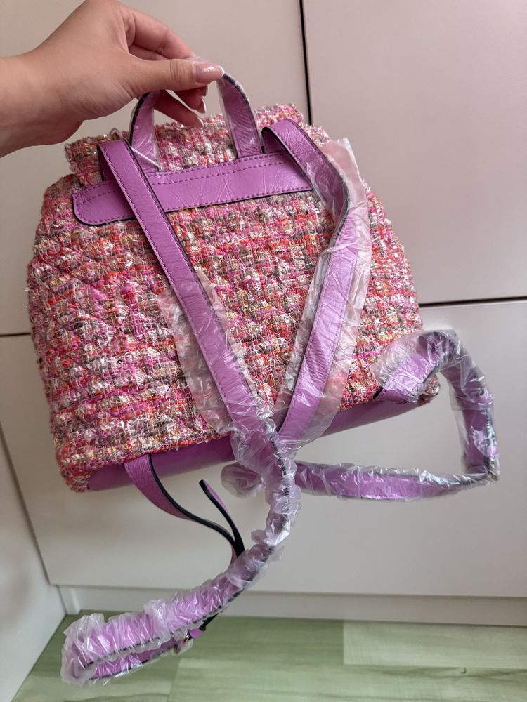 Чисто нова раница GUESS