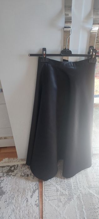 Продам  юбку атласовую