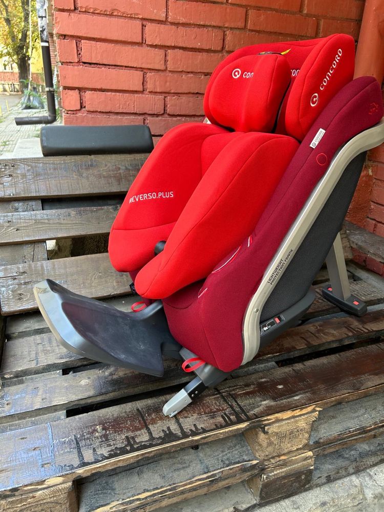 Продавам детско столче за кола Concord Reverso Plus