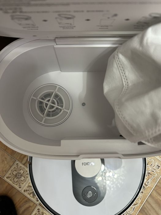 Roidmi EVE Plus Robot Vacuum and Mop Cleaner