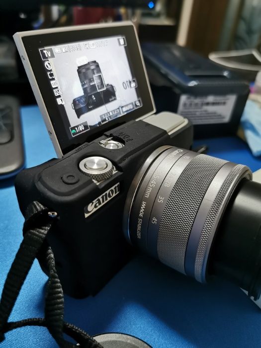 Camera foto mirrorless CANON EOS M10