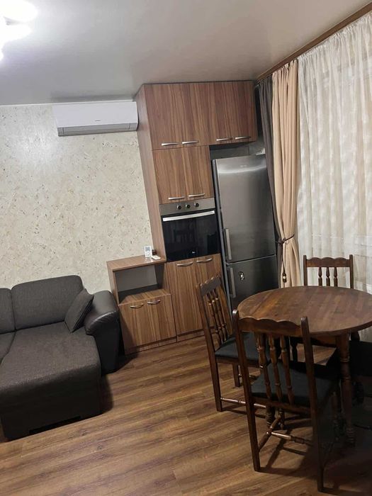 Дава се под наем Тристаен апартамент в София, Надежда 2 - 85 кв.м за 716 € - Снимка #2