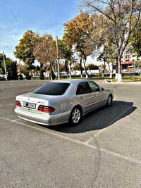 Mercedes Benz w210 E200