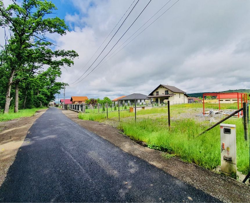 VAND TEREN CASA- Zona Padurea Mociar