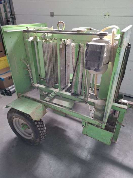 Mașina de curățat/spalat panouri cofraje doka cu perii rotative, 220V