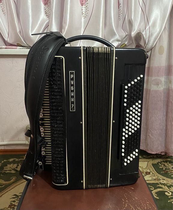 Продам баян Рубин-7