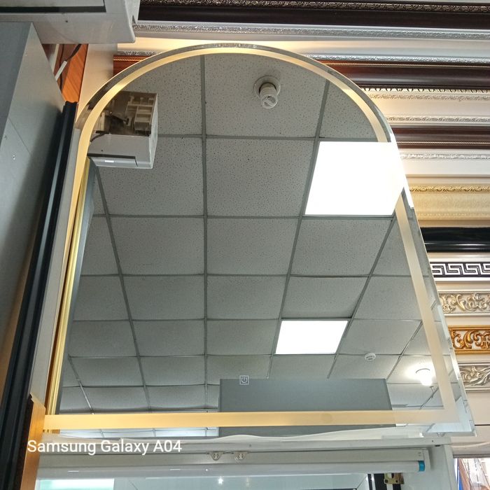 Зеркало с подсветкой