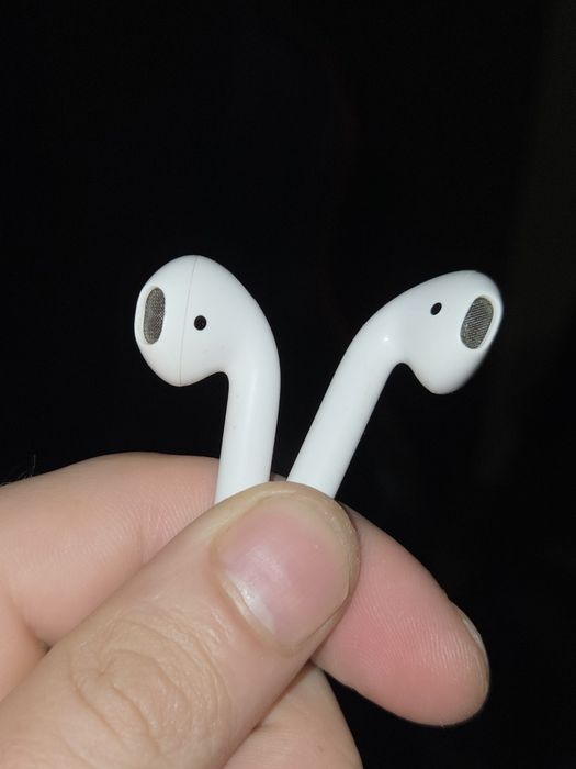 AirPods 2 хубави, батерия держи по 4-4:30 часа