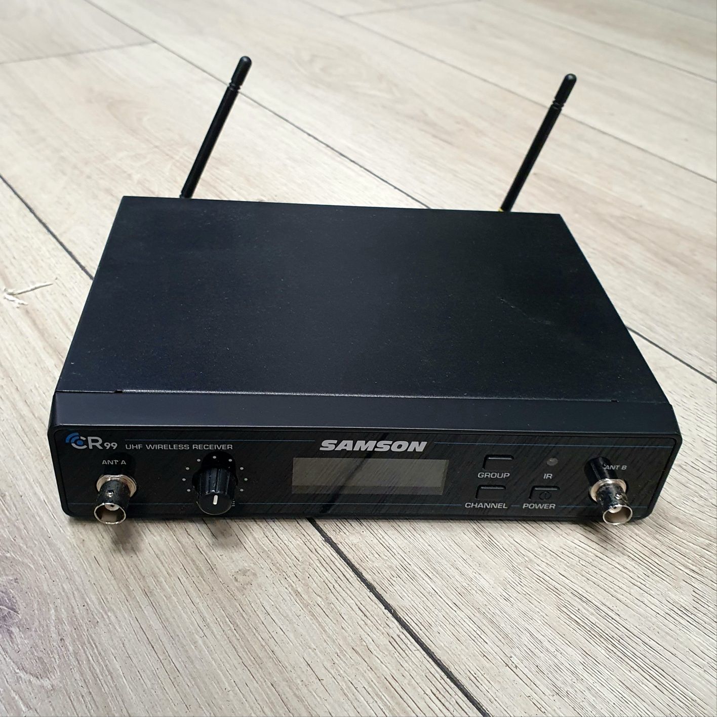 Amanet F28: Microfon audio samson