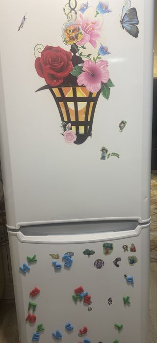 Холодильник  lndesit