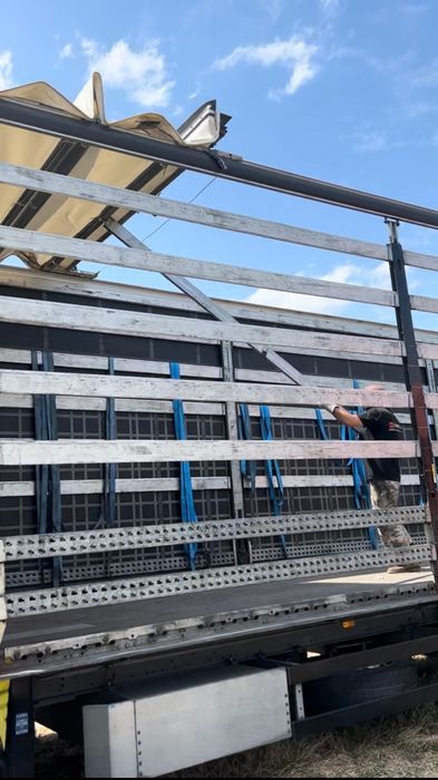 Arad: semiremorca Varios Schmitz 2016, DAF 480, mega, 2018, 650000 km