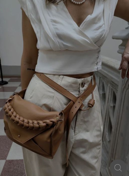 Vând Geantă ( Mihaela Glăvan )