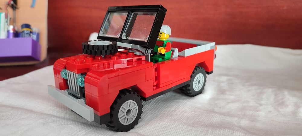 Lego custom/unicat - masina Land Rover classic