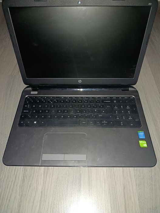 Лаптоп Hp g3 240