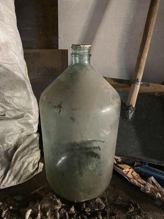Продам бутыль 20 литров стекло