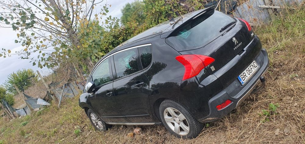Vand peugeot 3008 avariat