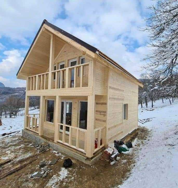 Cabana stil A-Frame si case din structura de lemn