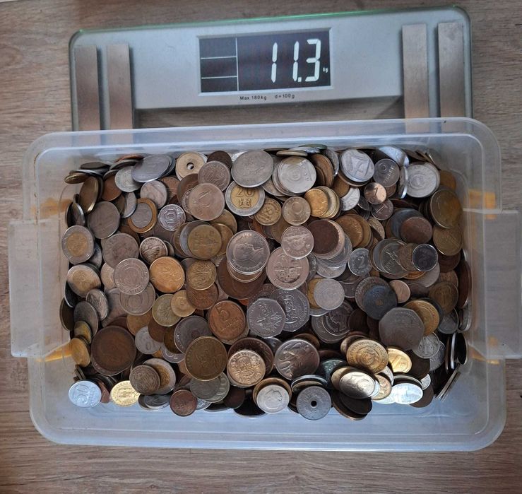LOT 11 Kg monede straine diverse == peste 2500 bucati