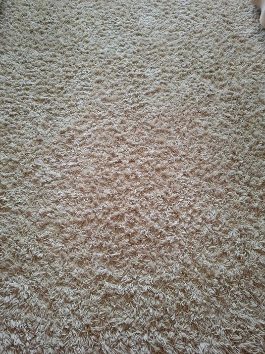 Covor mare,călduros cu fir lung mărime 3/2m pt sufragerie/living