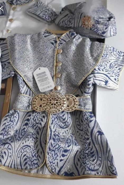 Продавам чисто нов костюм за сюнет