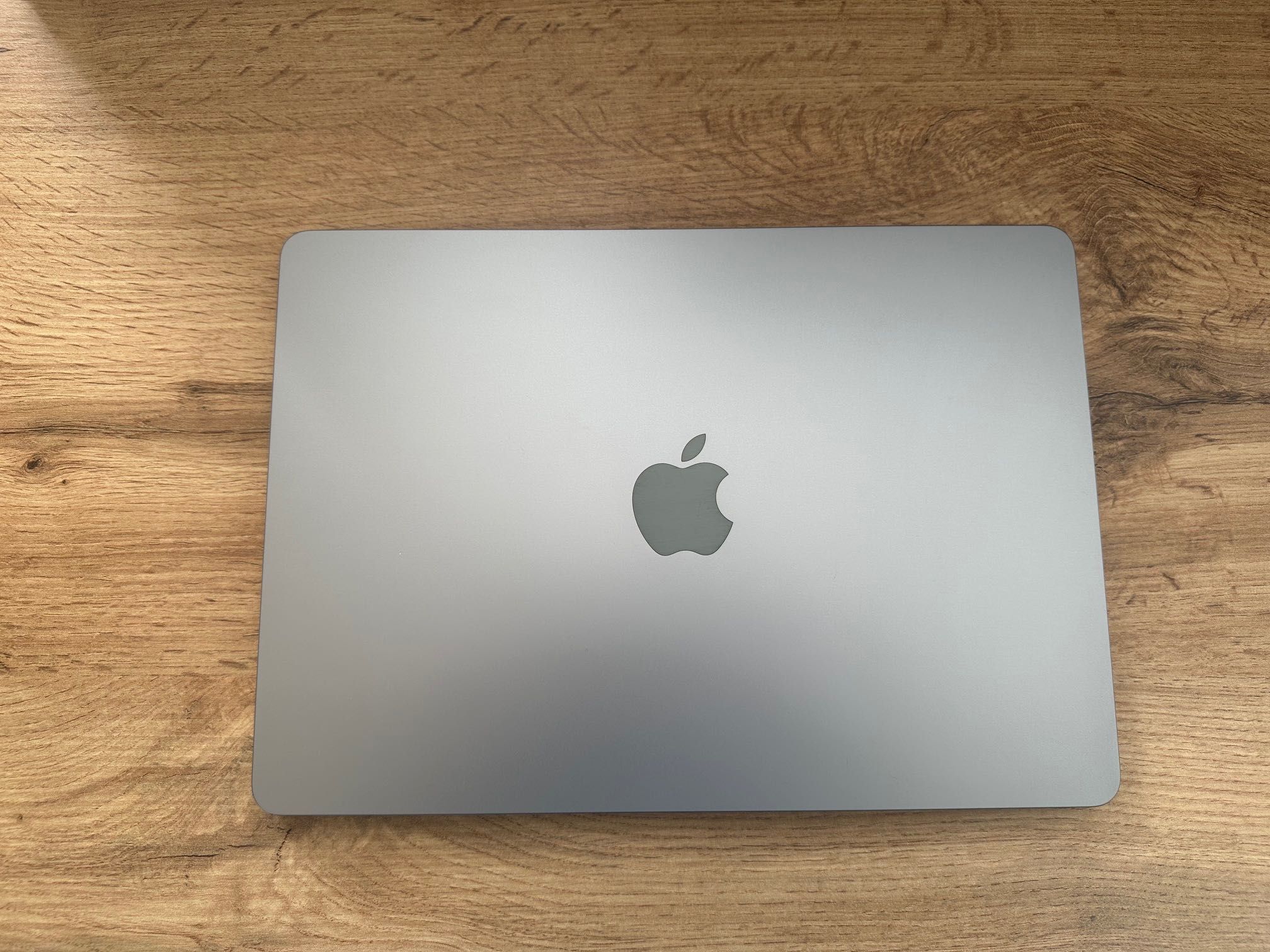 MacBook Air 13" M3 8-CPU/ 8-GPU/ 8RAM/ 256GB SSD/ГАРАНЦИЯ