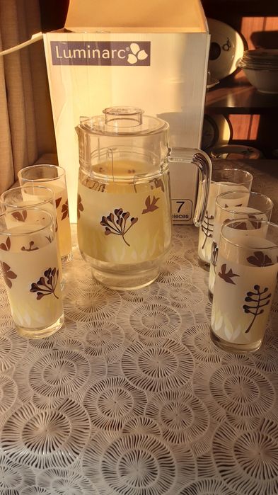 Продам набор  стаканов с кувшином