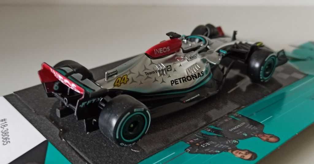 Macheta Mercedes AMG W13 Hamilton Formula 1 2022 - Bburago 1/43 F1