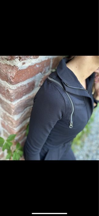 Vând salopeta foggi mărime s, material bumbac