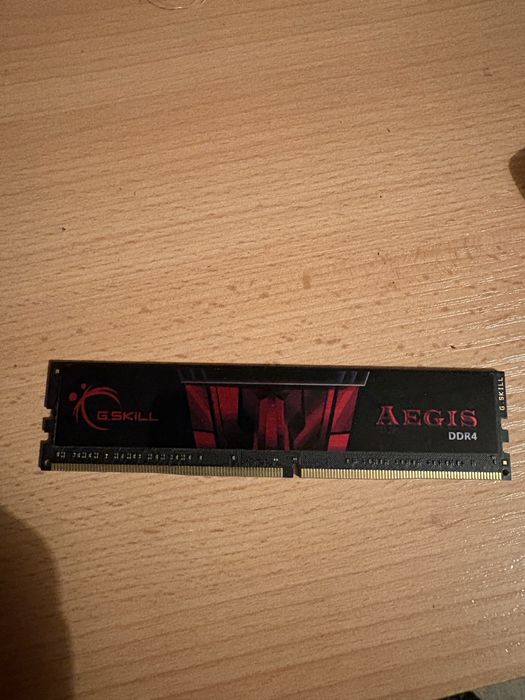 Рам памет Gskill DDR4 3200mhz 8GB